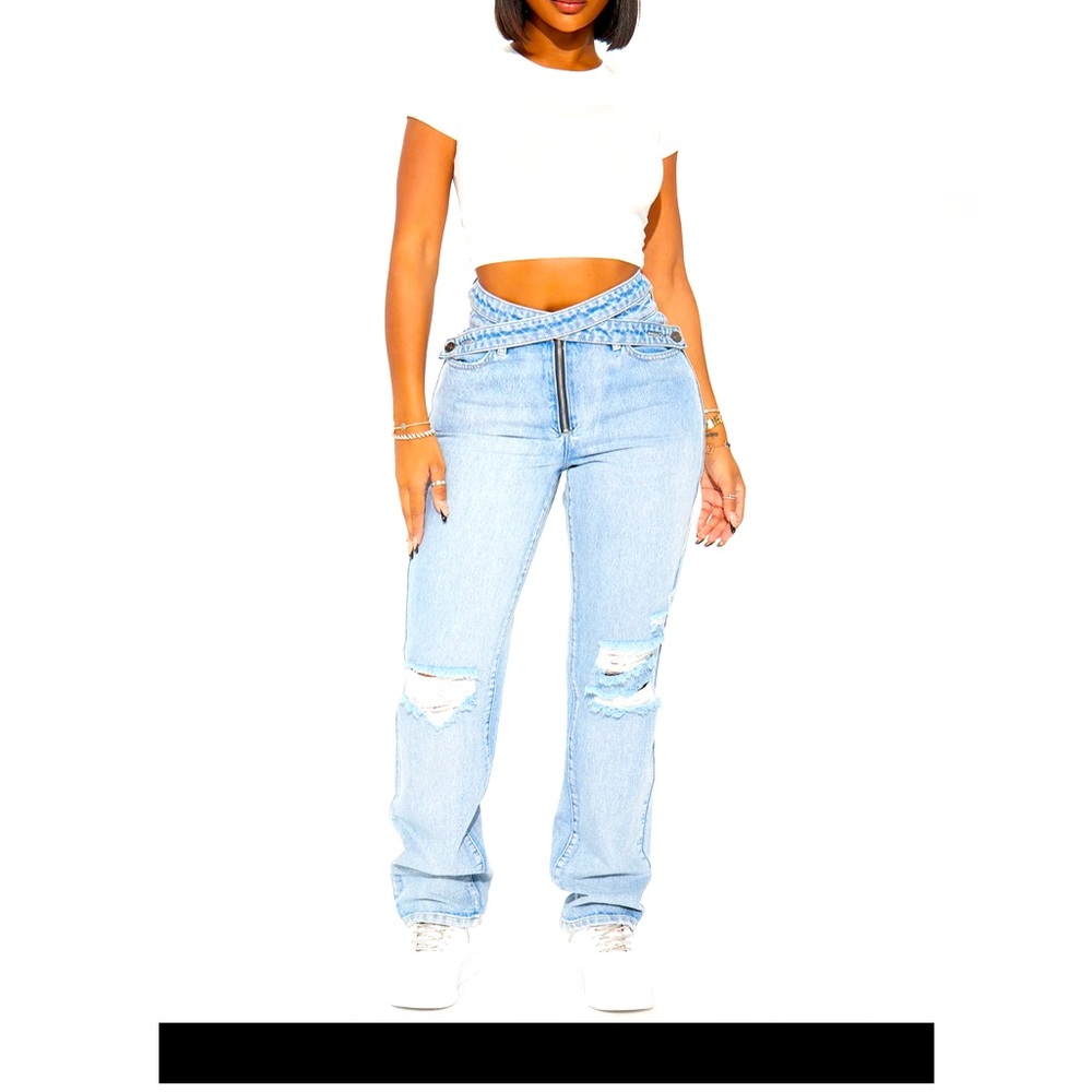 FASHION NOVA PAST AND PRESENT CROSSOVER JEANS NWT